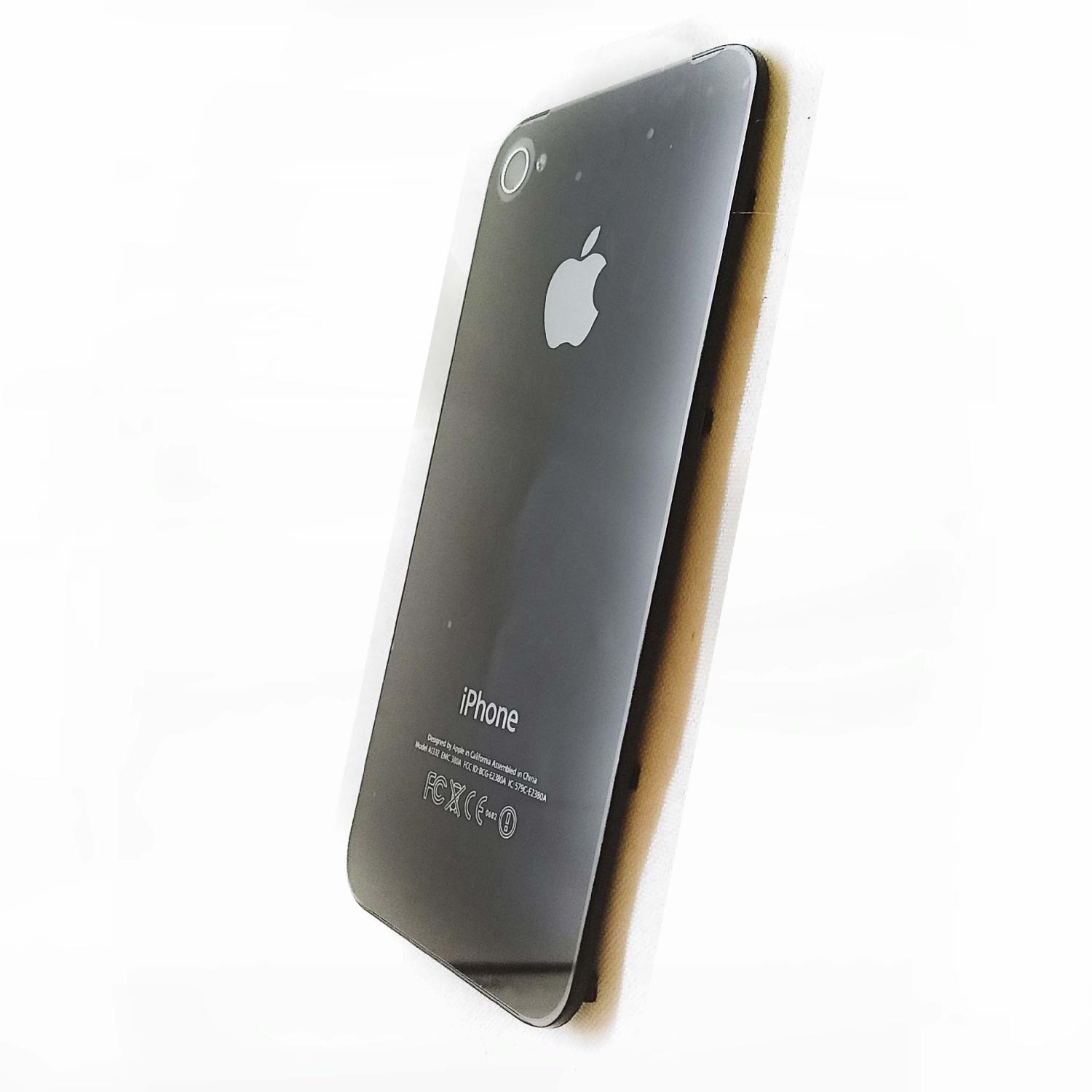 Задняя крышка телефона iPhone 4 черная