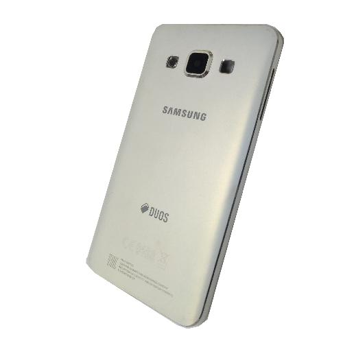 Задняя крышка телефона Samsung A300 Galaxy A3 белая оригинал б/у